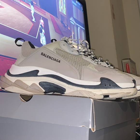 Balenciaga Other - Balenciaga triple s beige